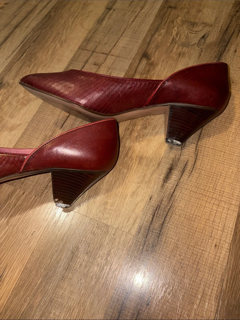 Vintage Corelli Women's Leather Burgundy Pointed-Toe Pumps